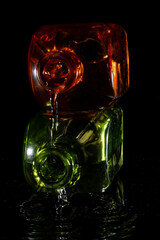 Agua embotellada en envase de vidrio 