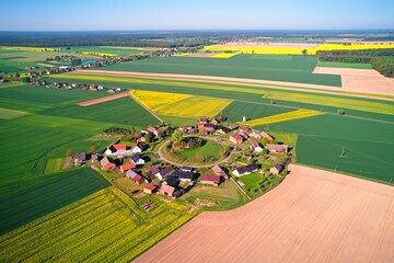 Gronowice, przysiółek Czerwona © Szymon