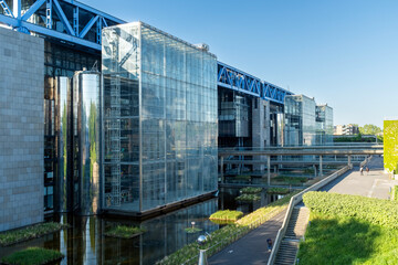 la cité des sciences et de l'industrie au parc de la Villette à Paris en France