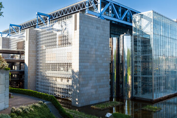la cité des sciences et de l'industrie au parc de la Villette à Paris en France