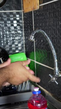 lavando as m&atilde;os