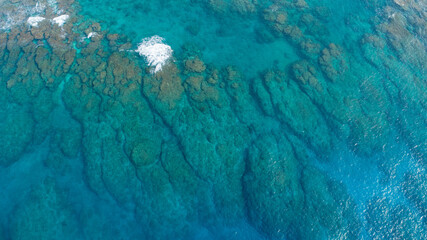 奄美大島の自然。珊瑚礁の海をドローンで撮る。
