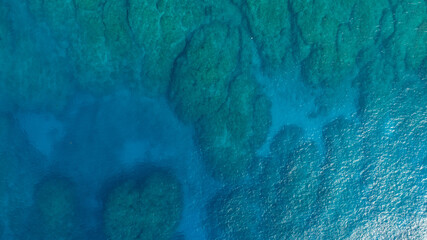 奄美大島の自然。珊瑚礁の海をドローンで撮る。