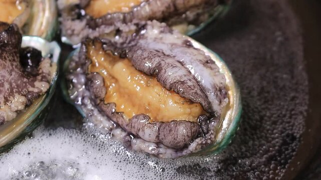 アワビの酒蒸し