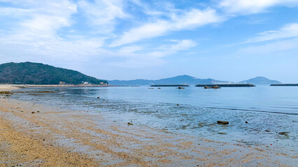 美濃ケ浜海浜公園の海辺風景