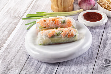 VIetnamese traditional spring roll with shrimp