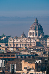 Obraz premium Rome Skyline with St. Peter’s Basilica Dome – Historic Cityscape of Italy