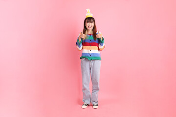 20s woman in winter clothes