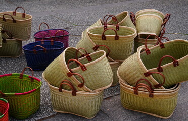 Vente panier osier march&eacute;