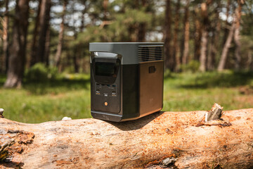 nevera, nevera portátil, camping, camper, fridge, camping, electrodoméstico, máquina, aparatos, aparato, plásticos, comida, bebida, almacenaje, auto, refrigerador, enfriar 