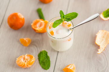 Seasonal citrus breakfast with a minty note
