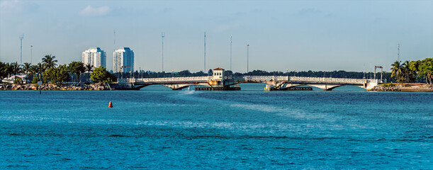 A view towards the Venetian Way Bridge in Biscayne Bay in Miami in springtime