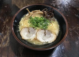 豚骨ラーメン