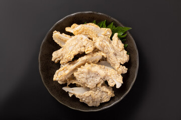 魚肉付き　やげん軟骨揚げ