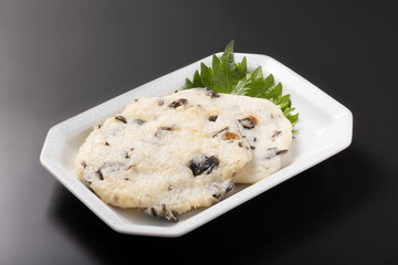 きくらげ天　（魚肉練り製品）