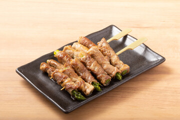 アスパラガス肉巻き串
