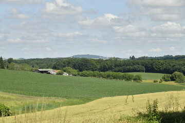 Paysage rural près du bourg de Vendoire au Périgord Vert  © Photocolorsteph