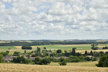 Le bourg de Champagne vu depuis une colline au Périgord Vert  © Photocolorsteph