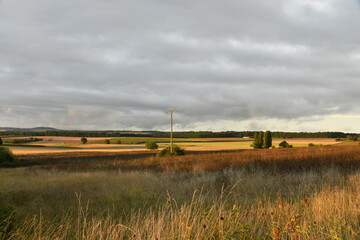 Paysage rural au soir après un orage près du bourg de Champagne au Périgord Vert  © Photocolorsteph