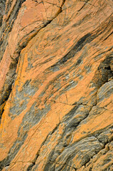 Même les rochers font de Vagues