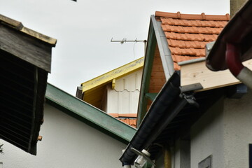 Corniches des cabanes typiques de pêcheurs d'huitres à l'Herbe au cap Ferret 