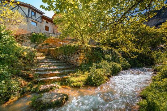 Tobera