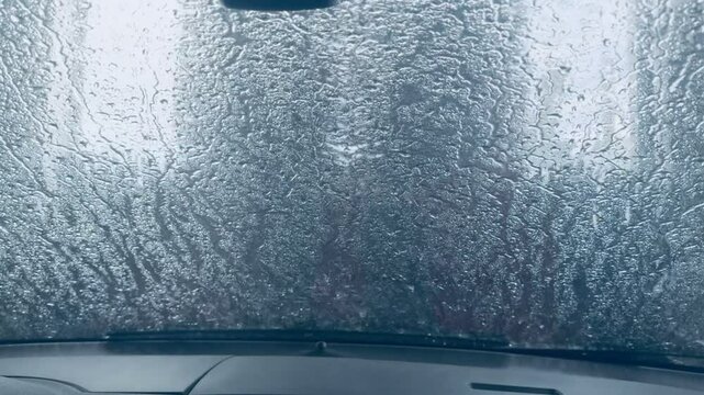 Video con audio desde dentro del coche mientras se lava
