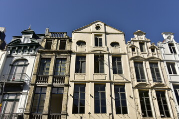 Obraz premium Façades à fronton de style baroque des maisons au centre historique de Bruxelles-ville 