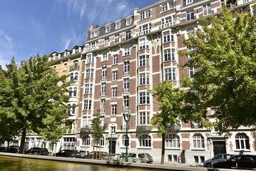 Grand immeuble de style "beau art" d'habitation au centre historique de Bruxelles-ville 