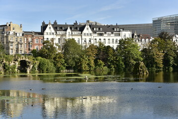 Fototapeta premium Le lac du square Marie-Louise à Bruxelles 