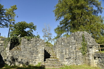 Les ruines du ch&acirc;teau-fort de Poilvache &agrave; Houx (Yvoir)
