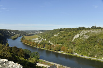La vallée de la Meuse vue depuis les ruines du château-fort de Crèvecoeur à Bouvignies-sur-Meuse (Dinant) 