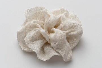 Obraz premium Soft white fabric resembling a flower shape.