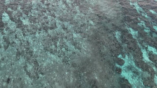 静けさに包まれた朝の宮古島。比嘉ロードパークから空へ飛び立ち、
ゆっくりと目覚める自然とともに、心が整うような映像美をお届けします。