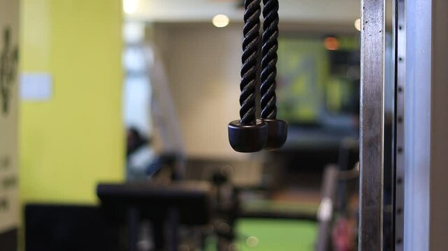 Triceps pushdown black rope exercise to improve triceps. Triceps pushdown to build stronger arms