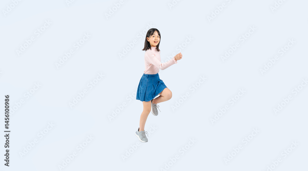 Poster 元気にジャンプする女の子の全身写真（切り抜き背景透過pngも販売しております。↓作成者リンクから「png」で検索してください）