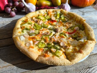 Delicious pizza is delicious and simple.