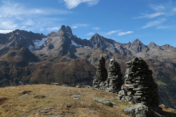 Pitztal, Tirol, Österreich, Alpenlandschaft im Herbst bei Sonnenschein.