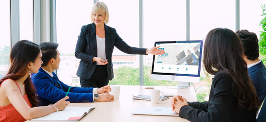 Website design software provide modish template for online retail business and e-commerce