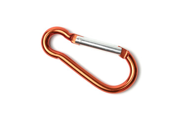 白い背景にあるオレンジ色のカラビナ