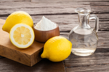 Lemon slice with vinegar and baking soda - Citrus Limon