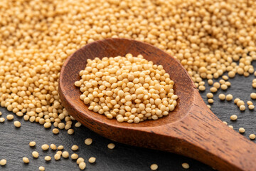 Raw dried organic amaranth seeds - Healthy ancestral cereal