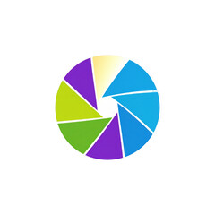 Obraz premium Colorful Circular Design with Triangular Sections in Bright Tones