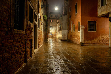Obraz premium rainy night in Venice