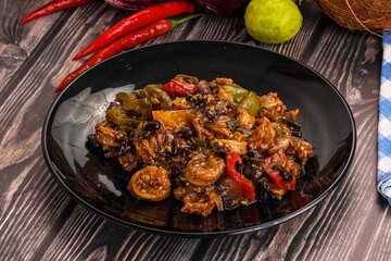 Squid with vegetables in oyser sauce
