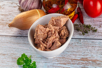 Canned tuna fish in olive oil