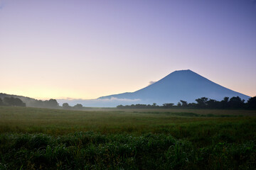 Fototapeta premium Mount Fuji in Japan just before sunrise
