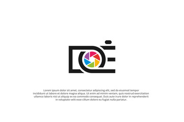 letter d and e photography studio camera lens logo