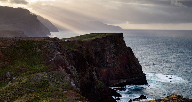 Fototapeta dramatic coastline with rocks of Madeira, Portugal