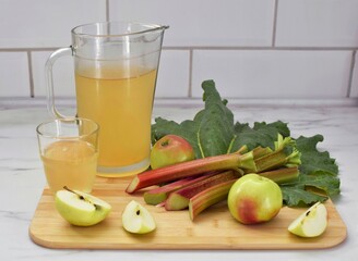 Vitamin compote of apples and rhubarb.